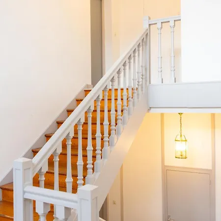 Lumineux & Calme En Centre Апартаменты *